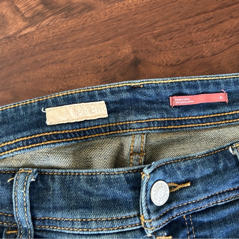 Anthropologie Pilcro The Slim Boyfriend Jeans Light Factory Distressed 
Size 31 - Picture 5 of 12